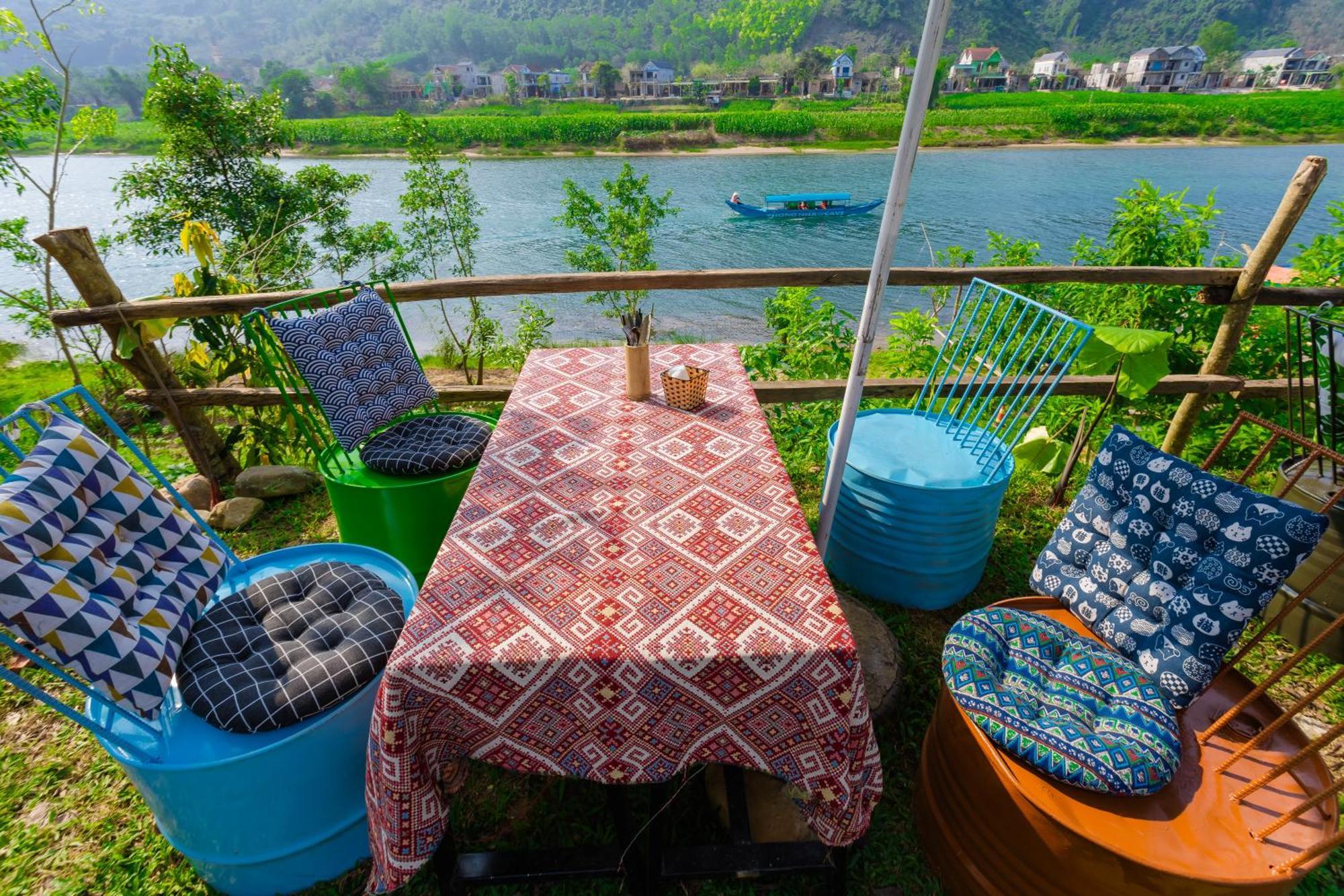 Son River Homestay Phong Nha Exterior foto