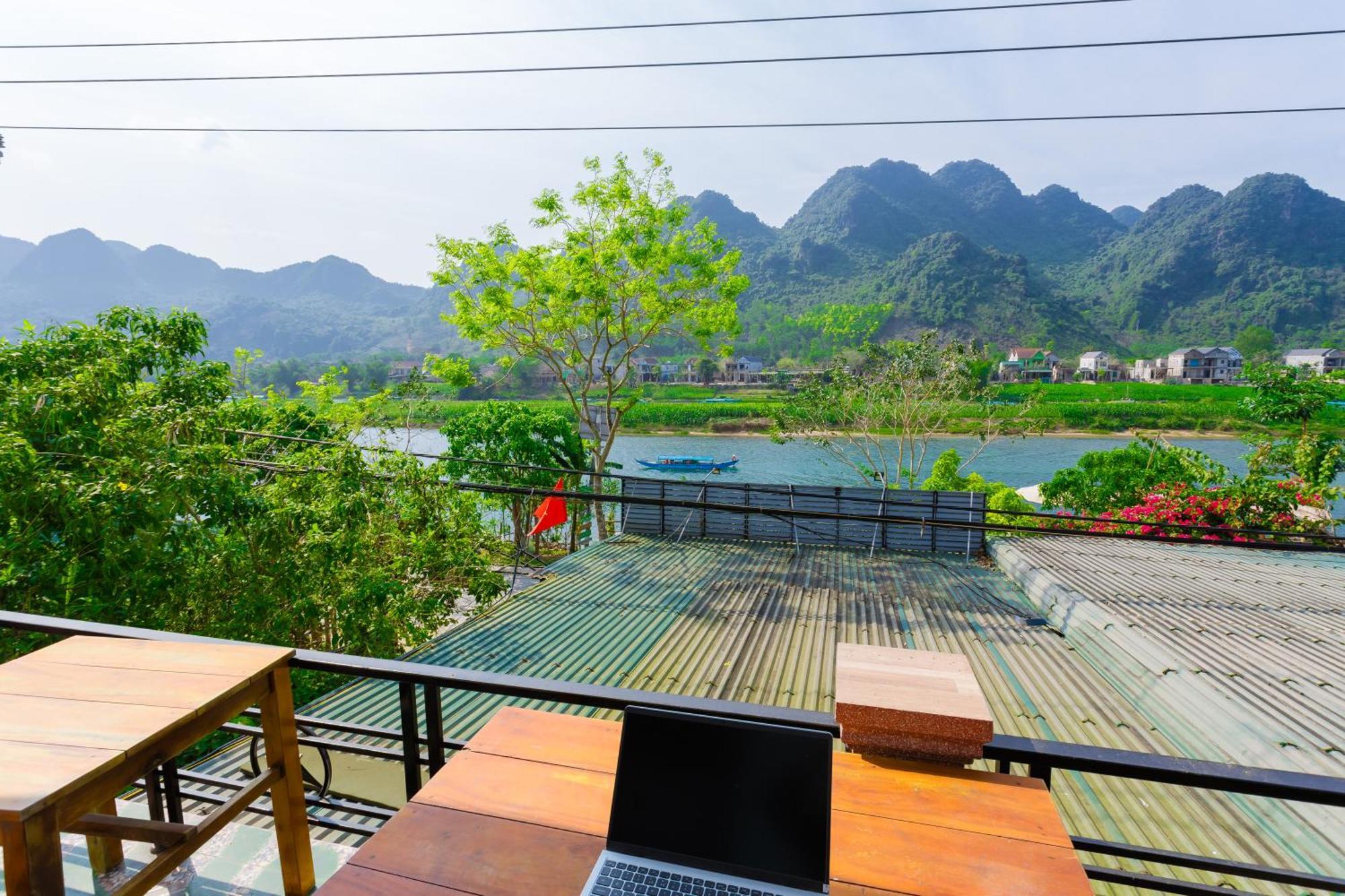 Son River Homestay Phong Nha Exterior foto