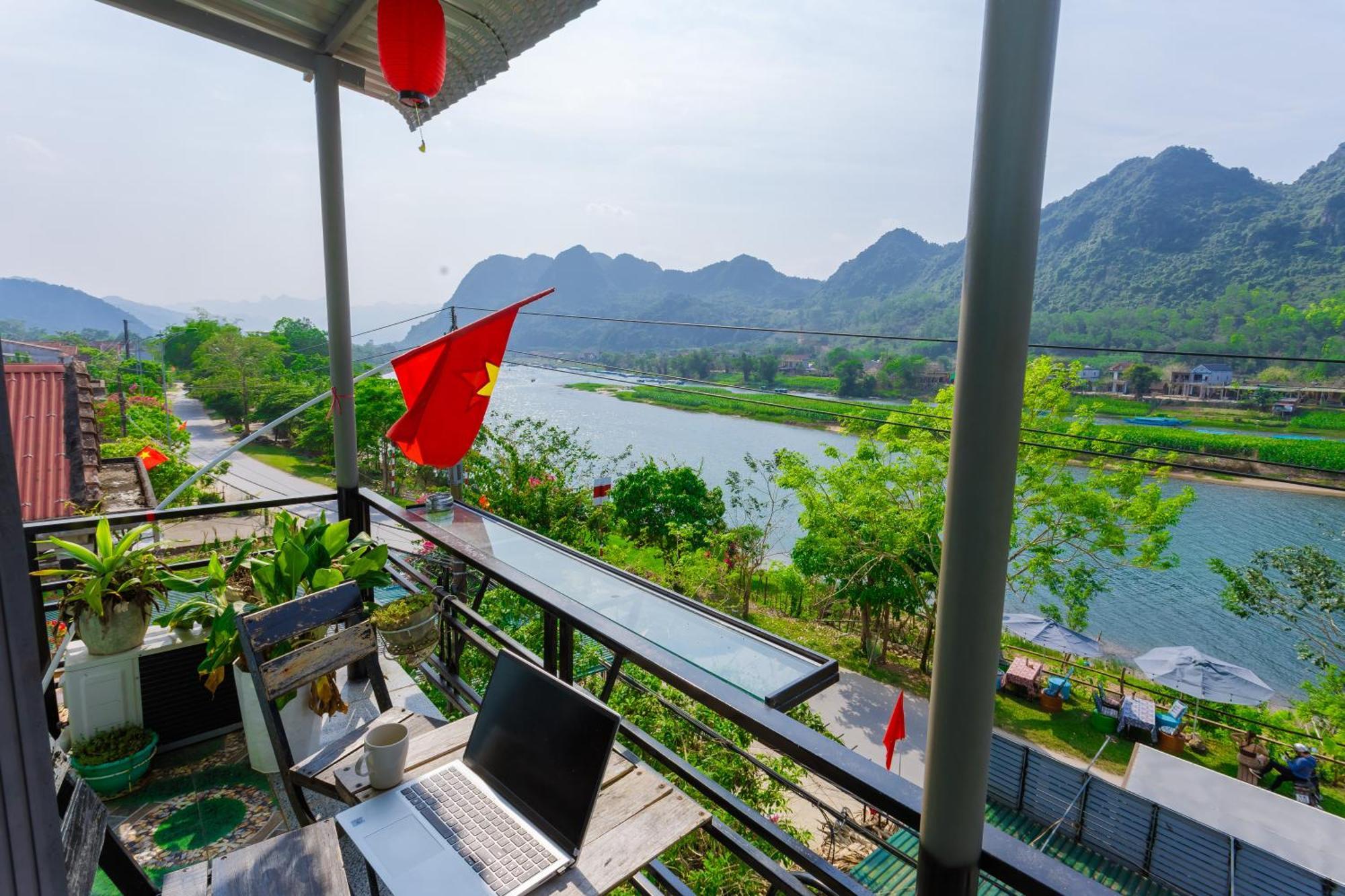 Son River Homestay Phong Nha Exterior foto