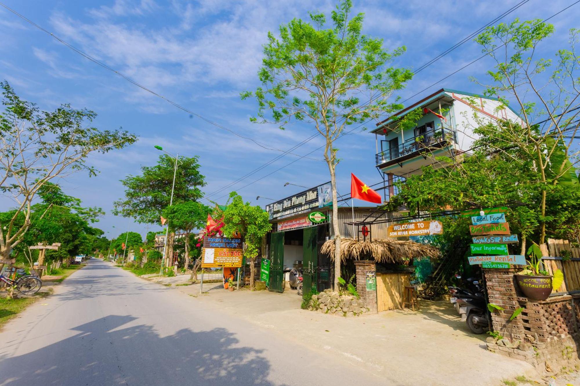 Son River Homestay Phong Nha Exterior foto