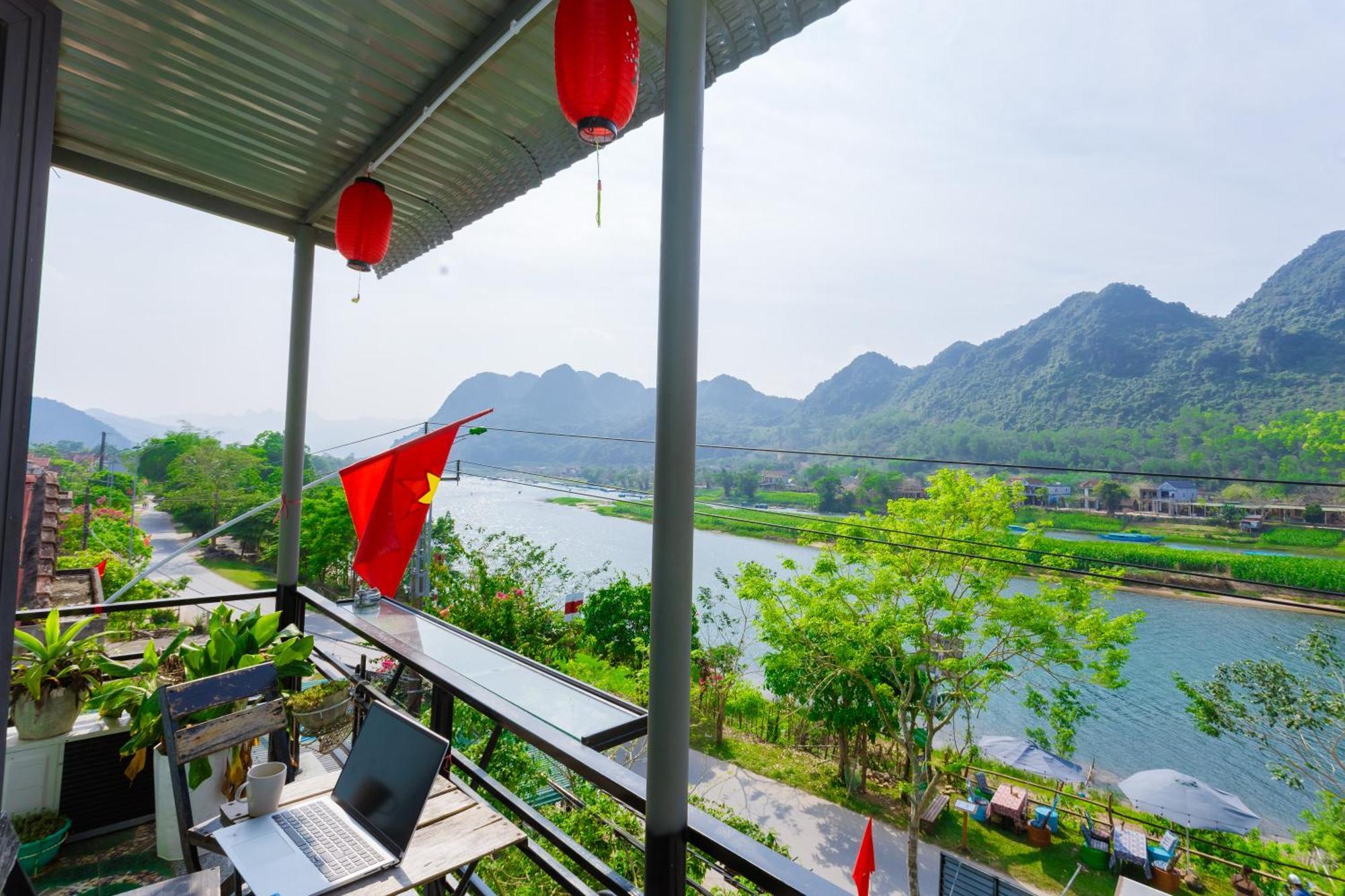 Son River Homestay Phong Nha Exterior foto